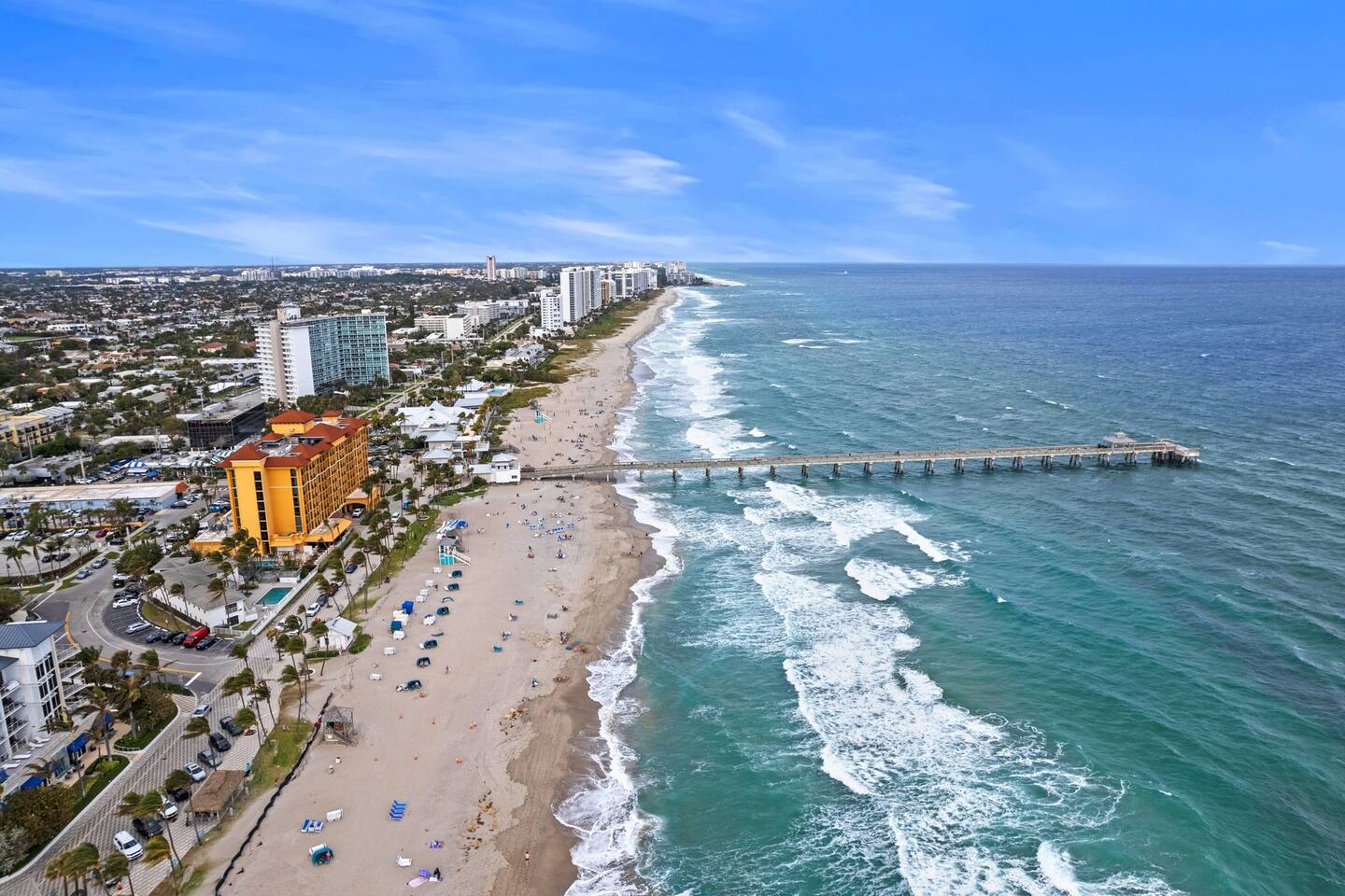 Conveniently located near beaches, parks, restaurants, and family-friendly attractions.