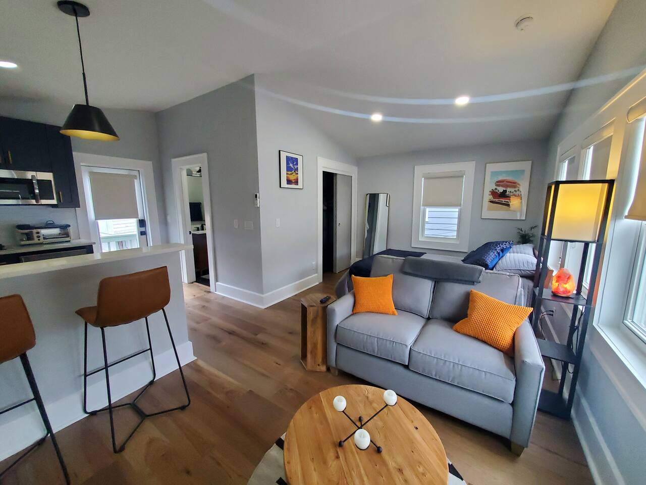 Grand Central Hideaway | Prime Walkable Location