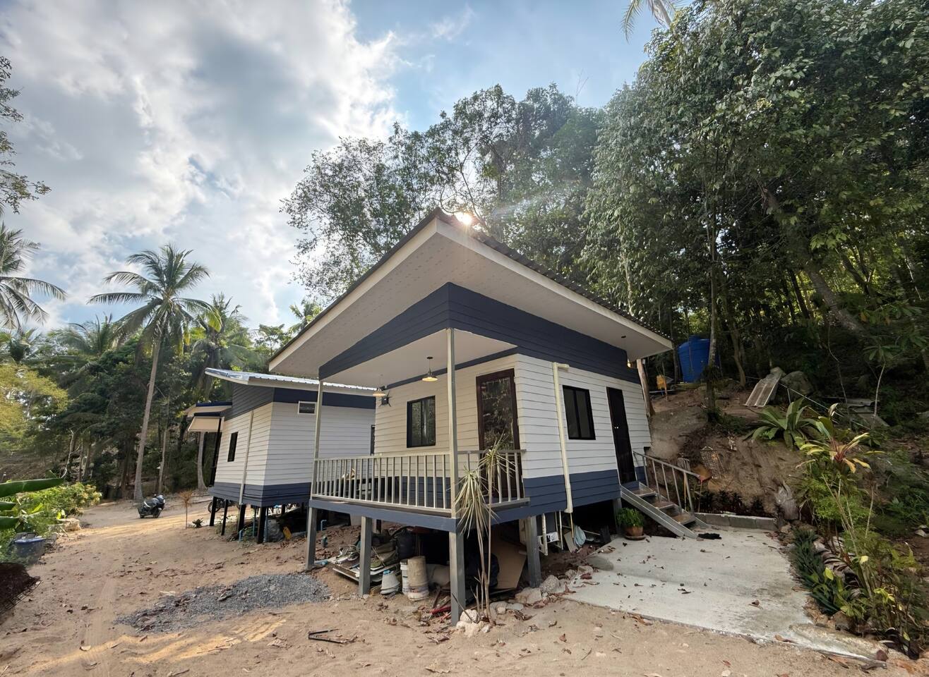 Natur-Jungle House mit Terrasse & Flussnähe