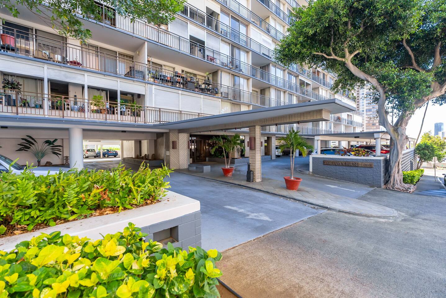 Experience secure living with a locked front entrance and 24/7 building security—feel at home and at ease!
