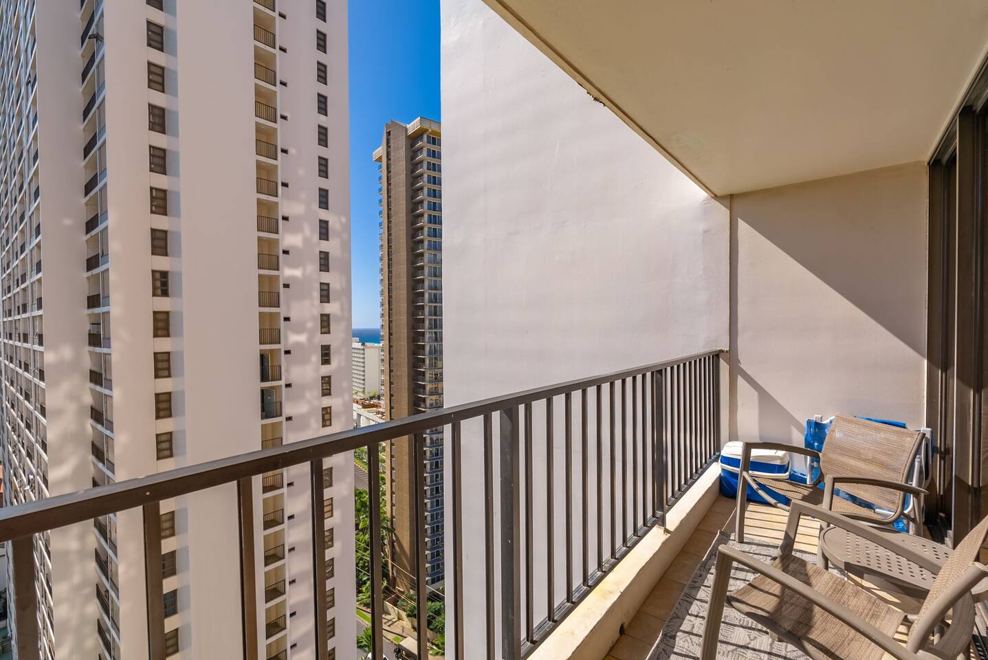 ★"Good location as everything in Waikiki is within walking distance."★