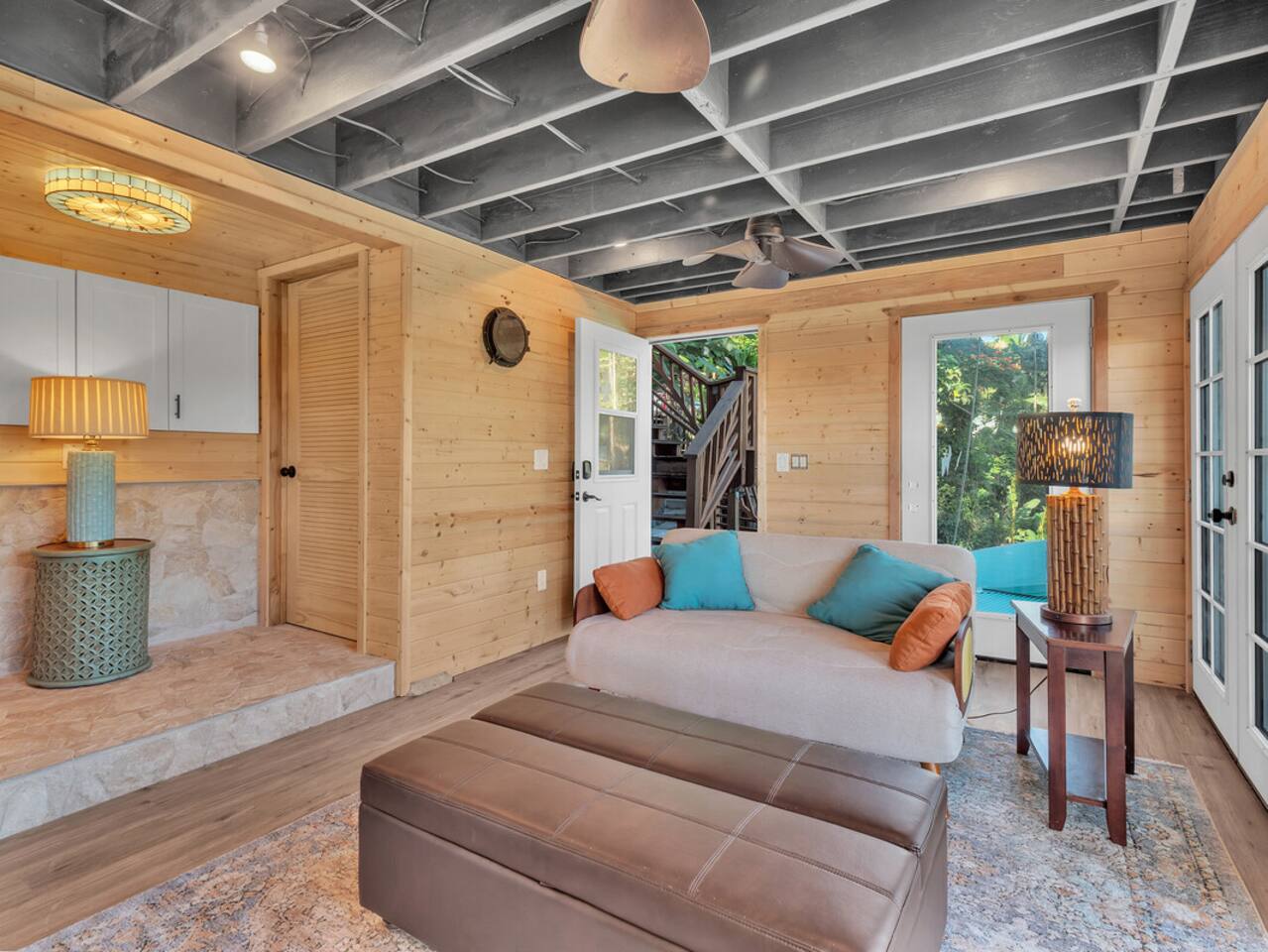 A secluded haven with its own entrance, the suite is an ideal retreat for those looking for both comfort and privacy in a picturesque setting.