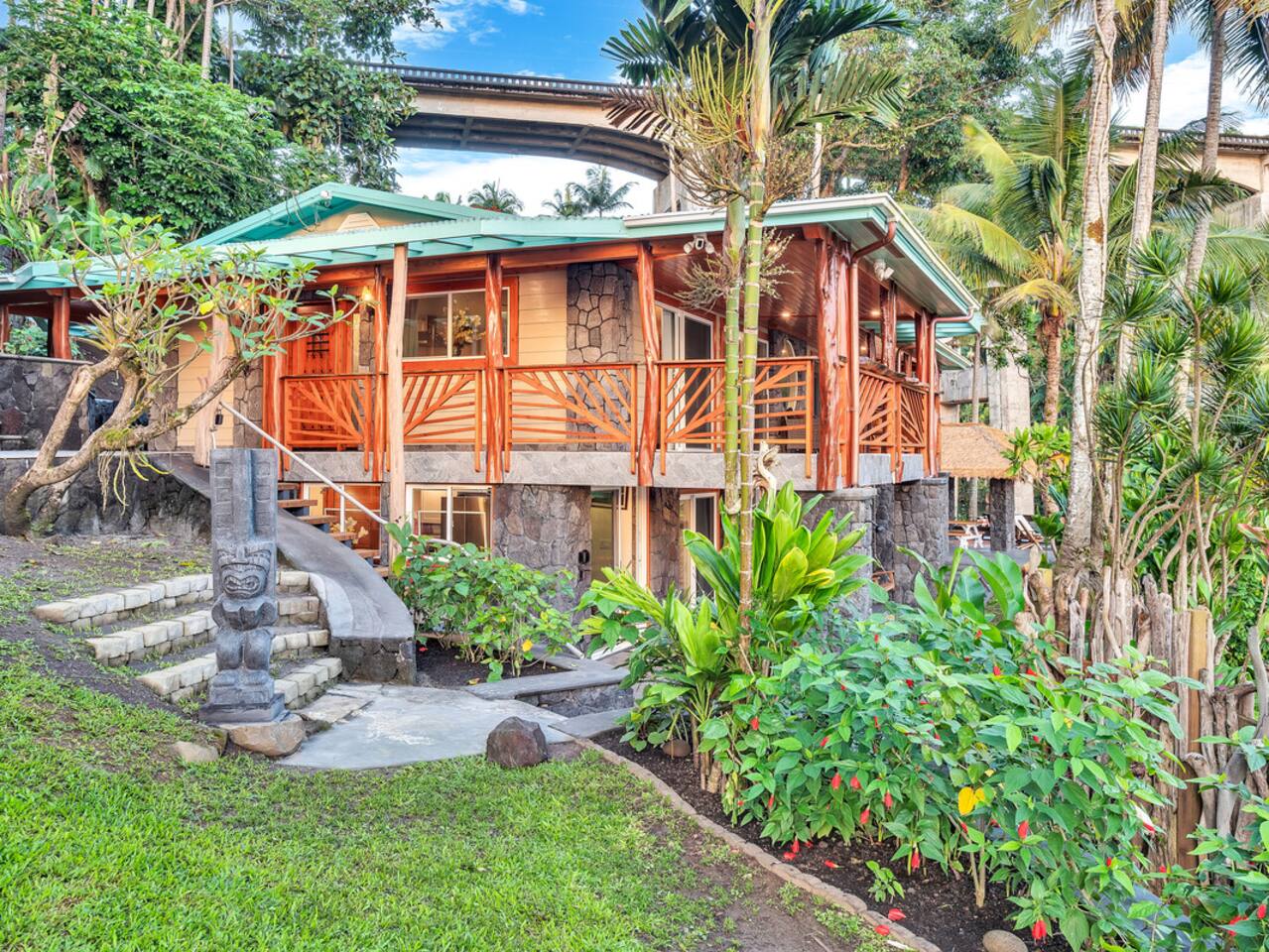 Embrace the aloha spirit as you step onto the lanai, where you’re surrounded by lush landscapes and the calming sounds of nature.