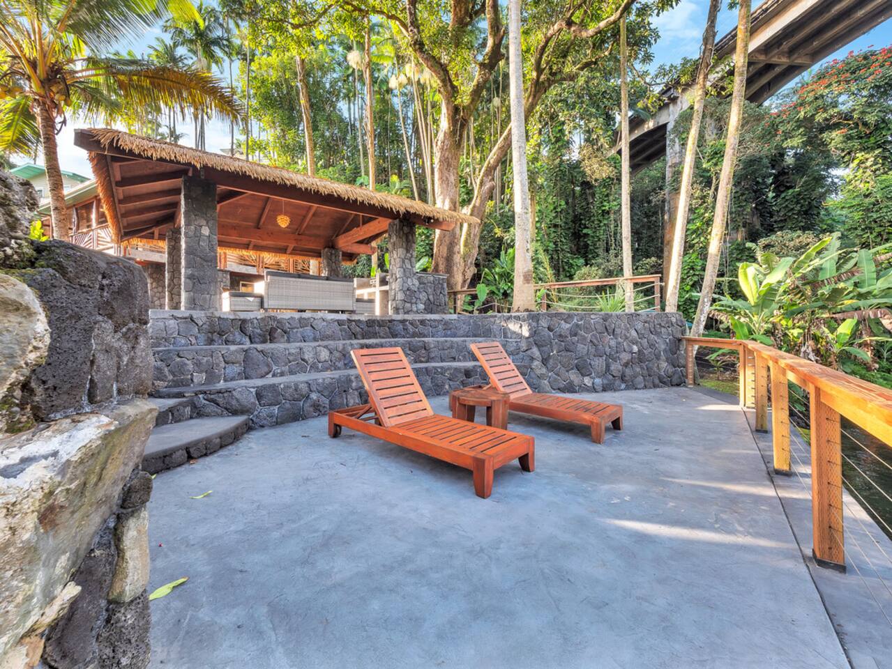 For large gatherings or intimate moments, the Honoli'i Halau serves as an unforgettable space.