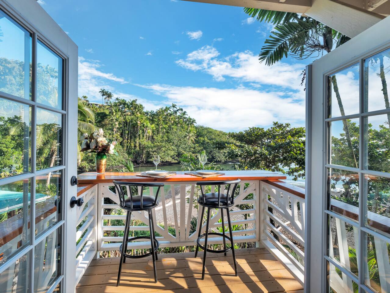 From the private suite, enjoy front-row seats to the action as surfers ride the waves, with breathtaking ocean views as your backdrop.