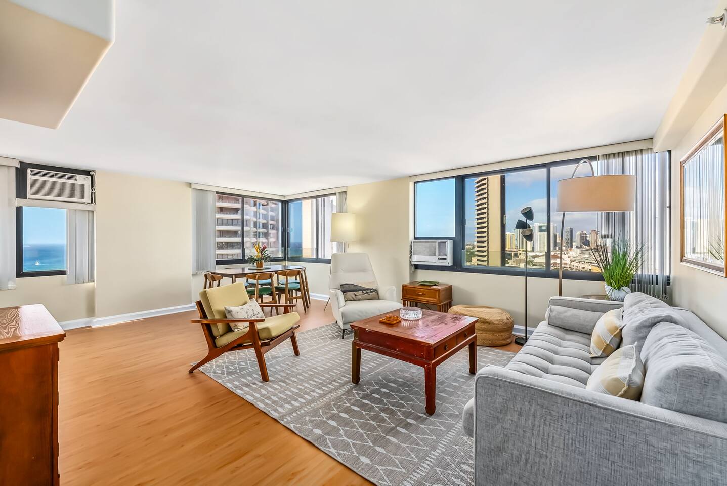 Kick back and relax in this spacious, ocean-view living room with plenty of comfy seating for all. Perfect for movie nights or relaxing after a day of exploration.