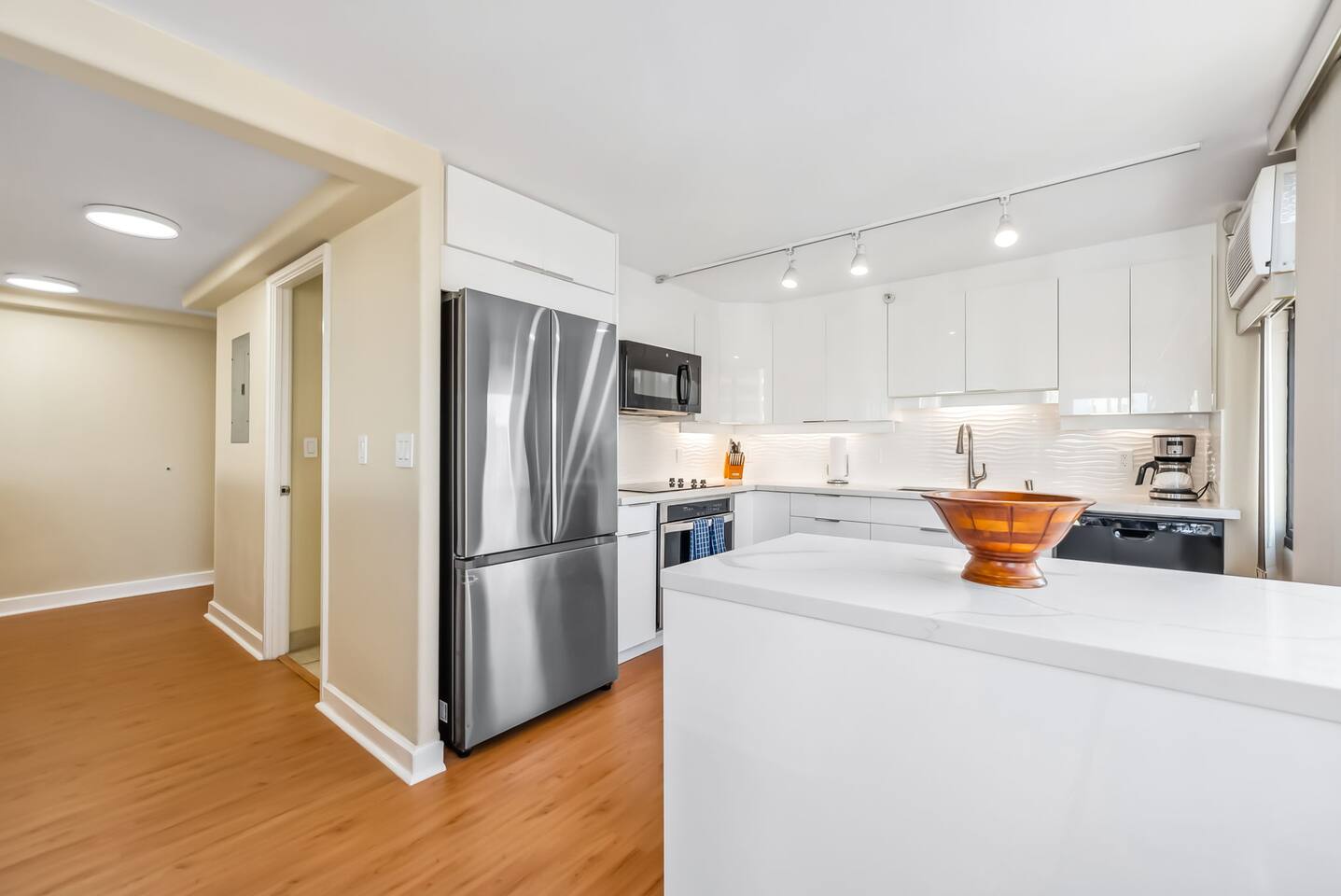 Whether you're whipping up a quick breakfast or preparing a gourmet meal, this kitchen has everything you need, from a blender to a crock pot.