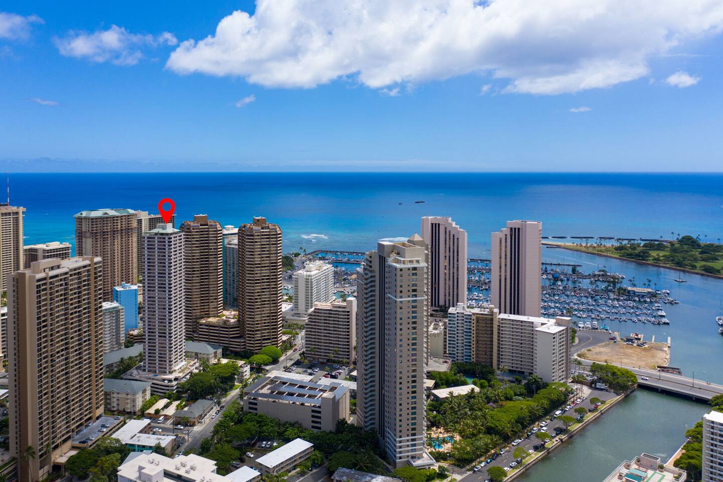 Nestled in the heart of Waikiki, this prime location puts you just minutes away from world-famous beaches.