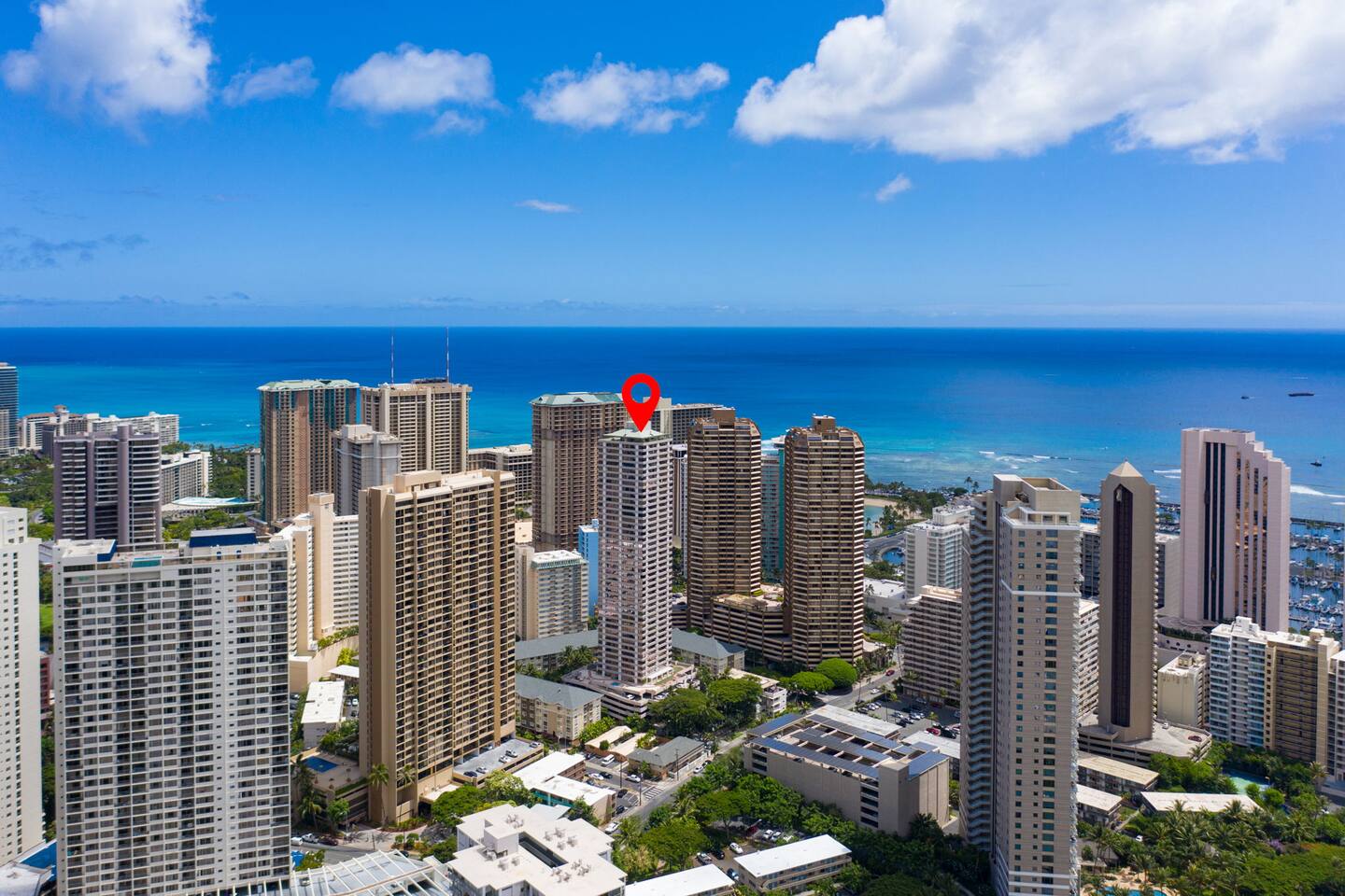 Step out and explore Waikiki’s beautiful beaches, upscale shopping, and lively dining scene-all within walking distance from your front door!