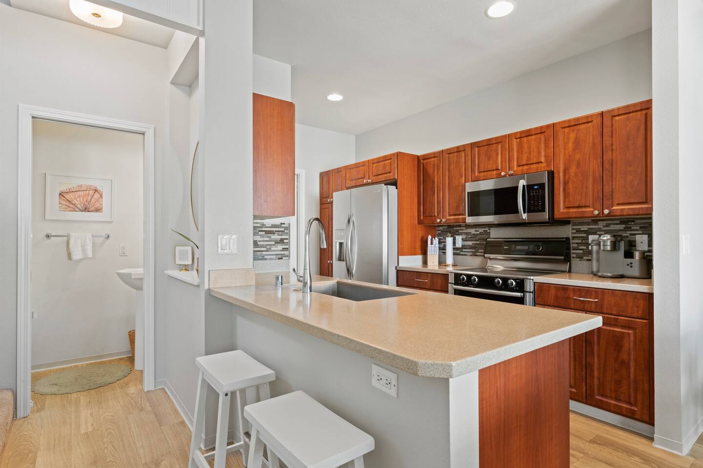 Start your day on the right foot in our fully equipped kitchen.