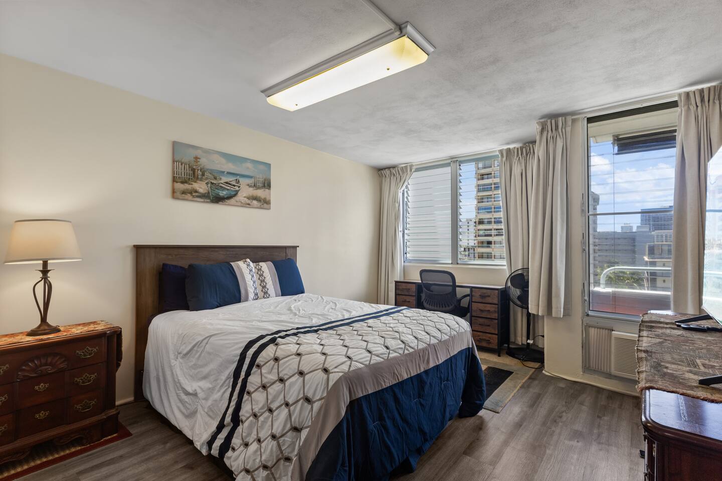 Heart of Waikiki | Kitchen | Free Parking | W/D