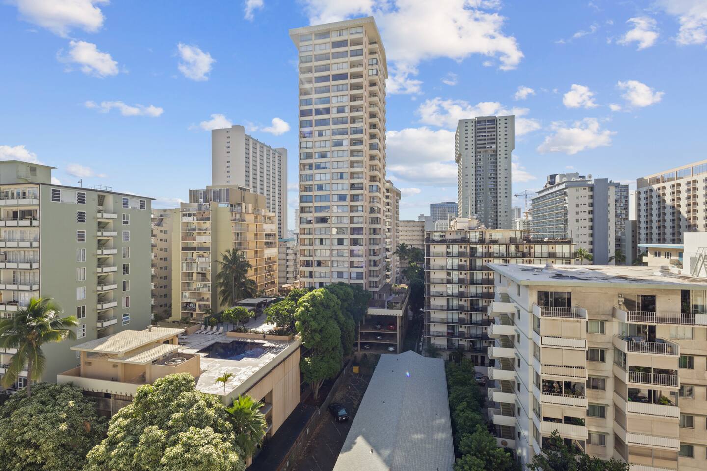 Enjoy peace of mind with 24/7 security in this centrally located Waikiki building.