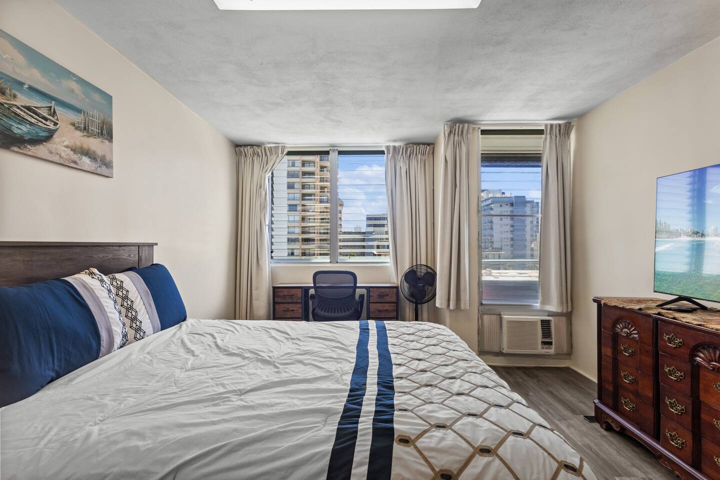 Heart of Waikiki | Kitchen | Free Parking | W/D