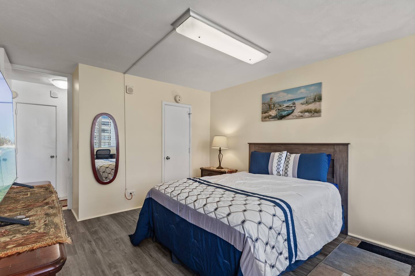 Heart of Waikiki | Kitchen | Free Parking | W/D