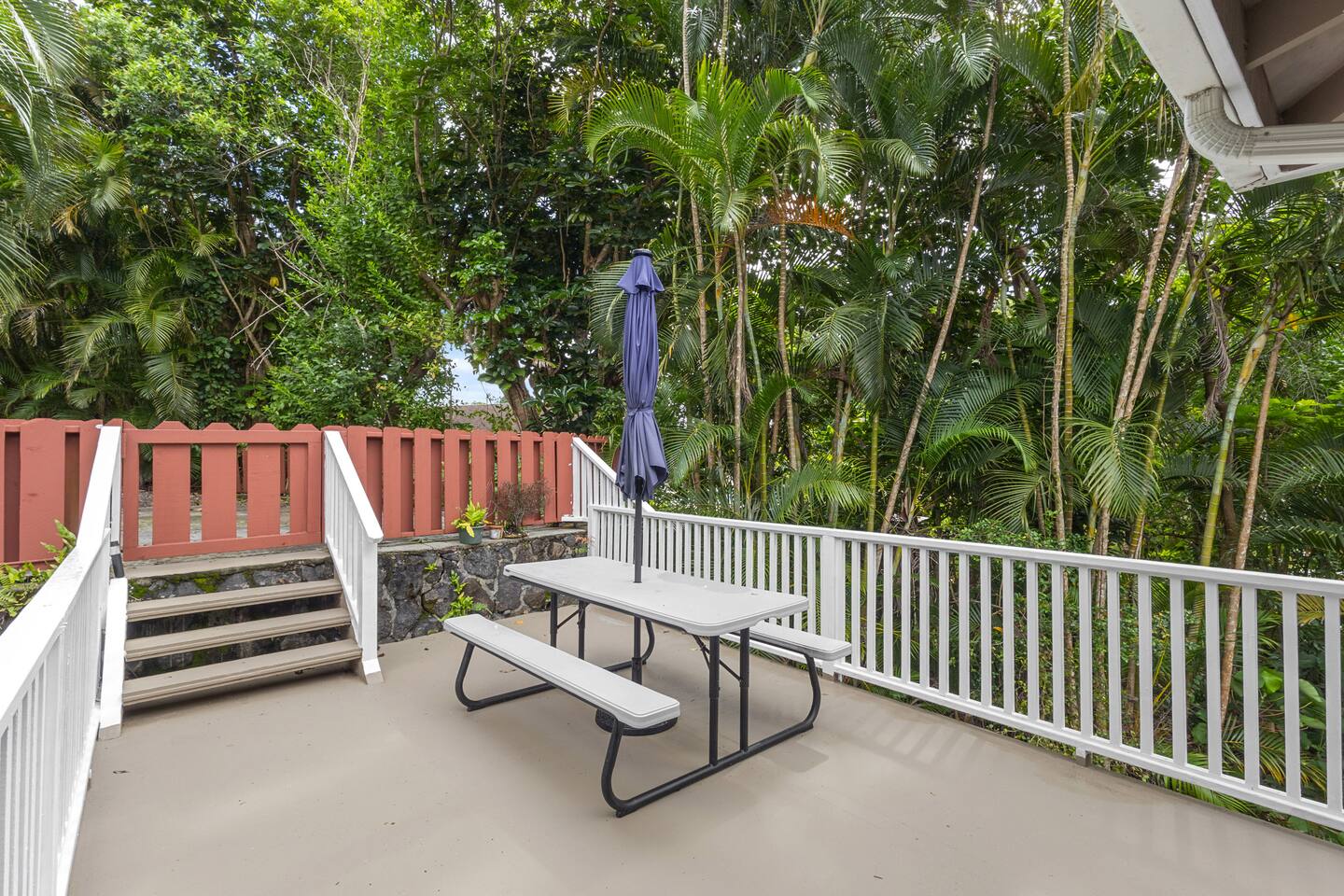 Step outside and savor the moment in this leafy retreat.