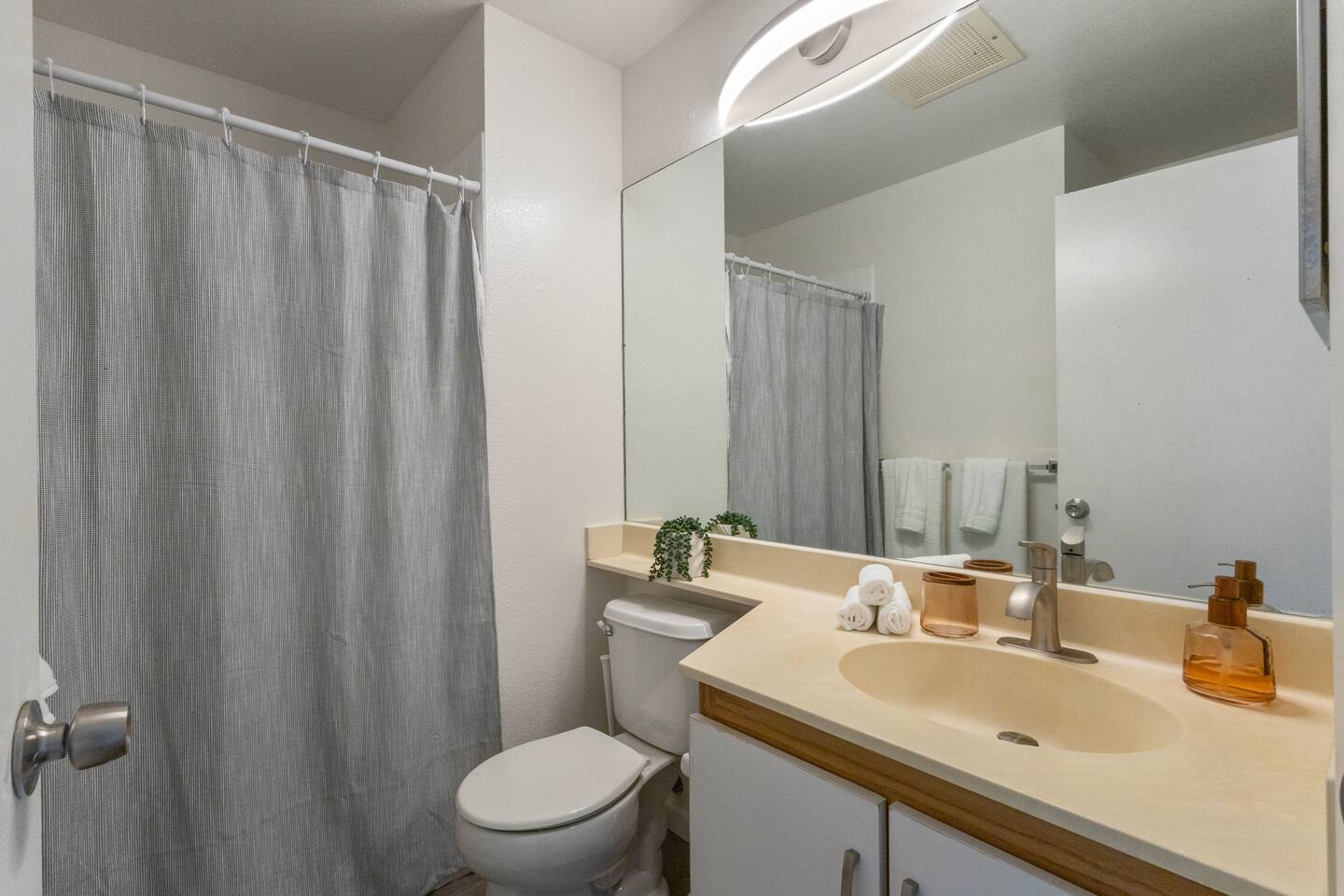 This en-suite bathroom brings privacy and convenience to your vacation.