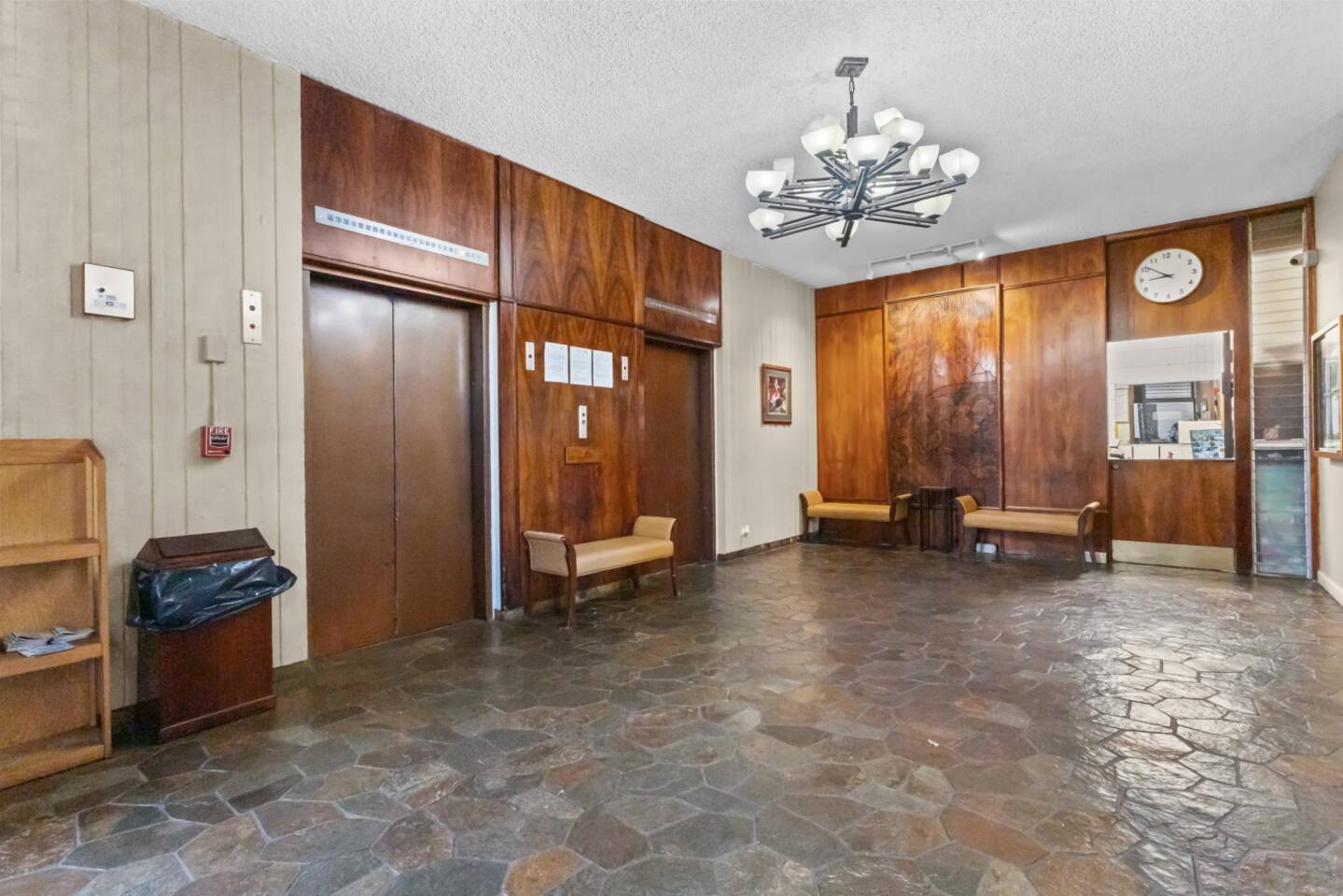 Elevators in the lobby provide the convenience you're looking for during your island stay.