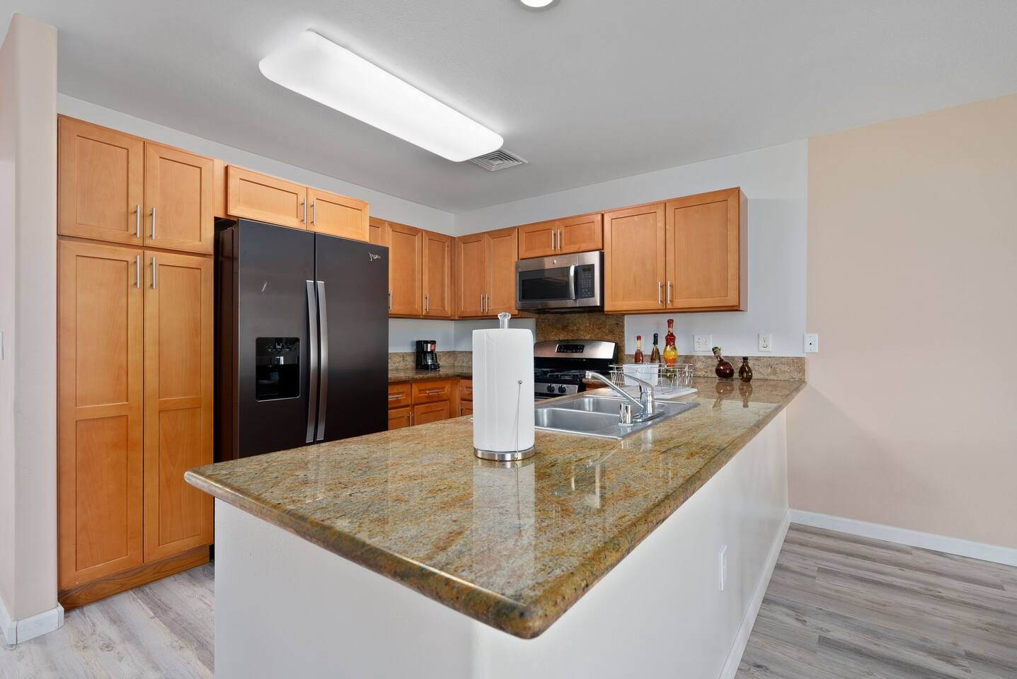 Modern Island Home - W/D, Workspace, A/C