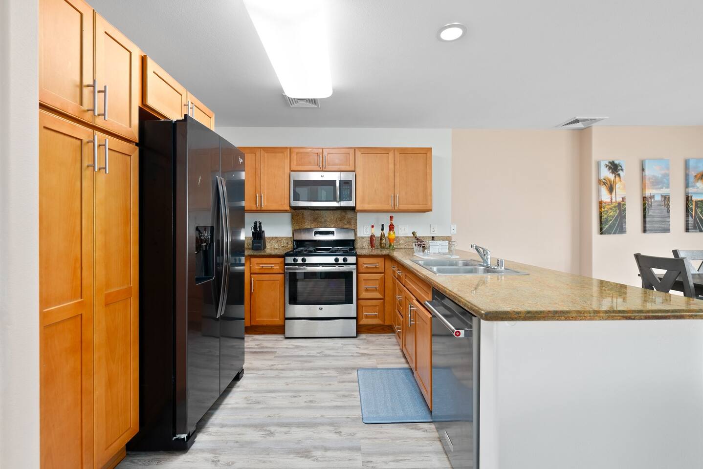 Modern Island Home - W/D, Workspace, A/C