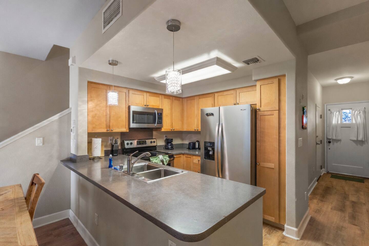 Ko Olina Townhome - Garage, W/D, Amenities