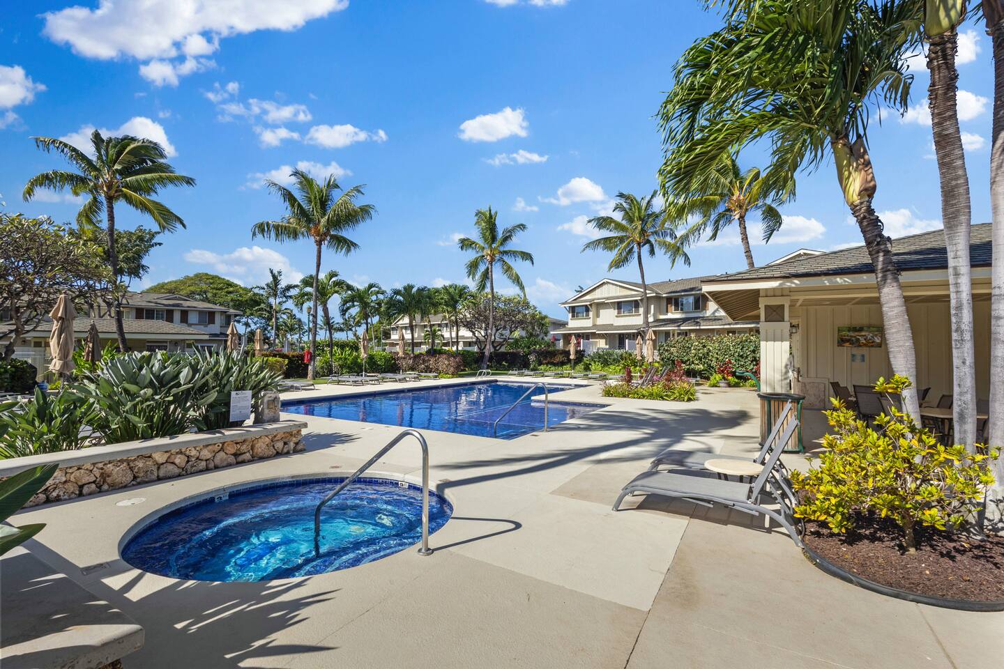 Ko Olina Townhome - Garage, W/D, Amenities