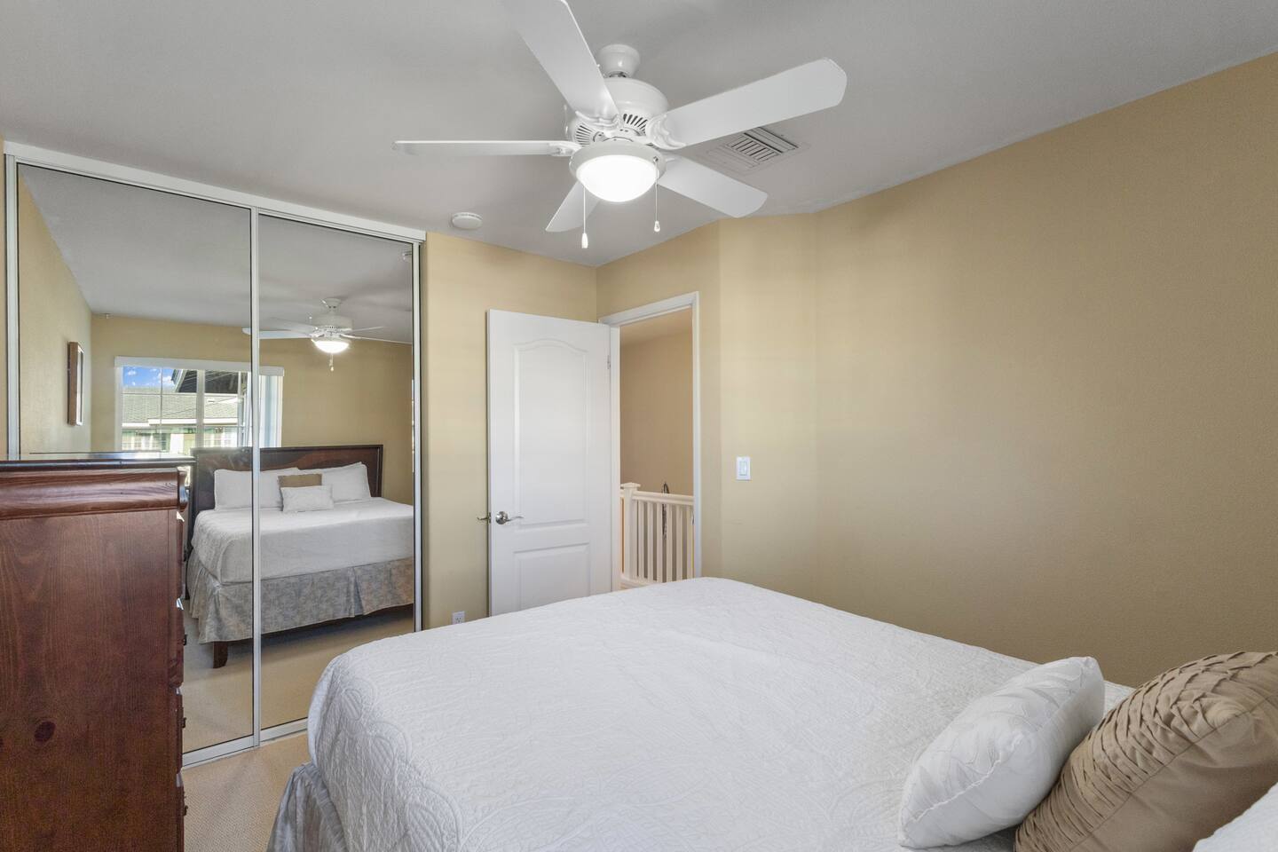 Ko Olina Townhome - Garage, W/D, Amenities