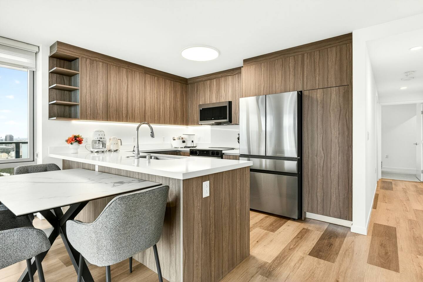 High-Rise Retreat | Panoramic Ocean & City Views