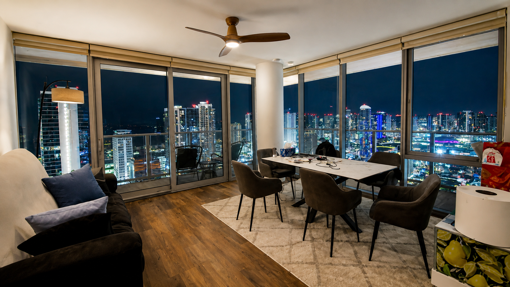 Stylish corner condo with floor-to-ceiling windows and dazzling skyline views