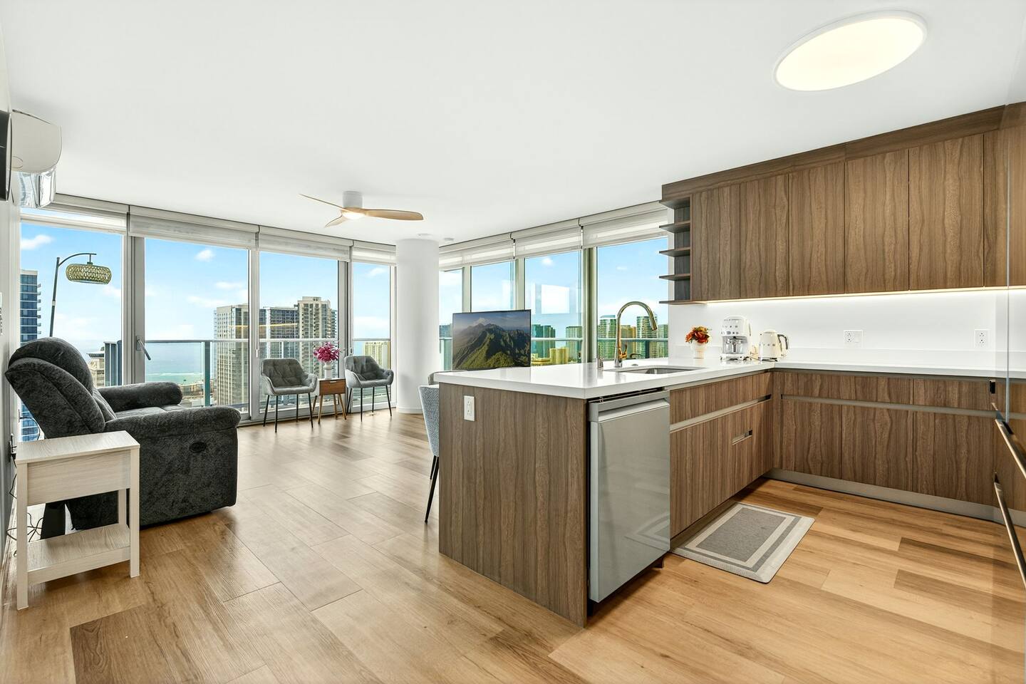 High-Rise Retreat | Panoramic Ocean & City Views