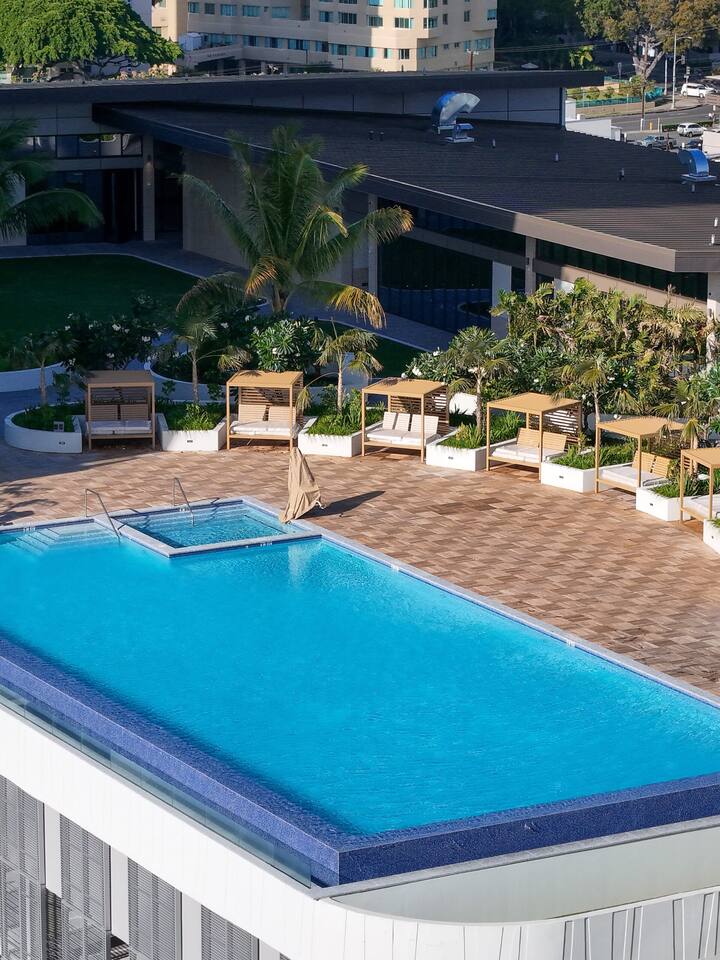 High-Rise Retreat | Panoramic Ocean & City Views