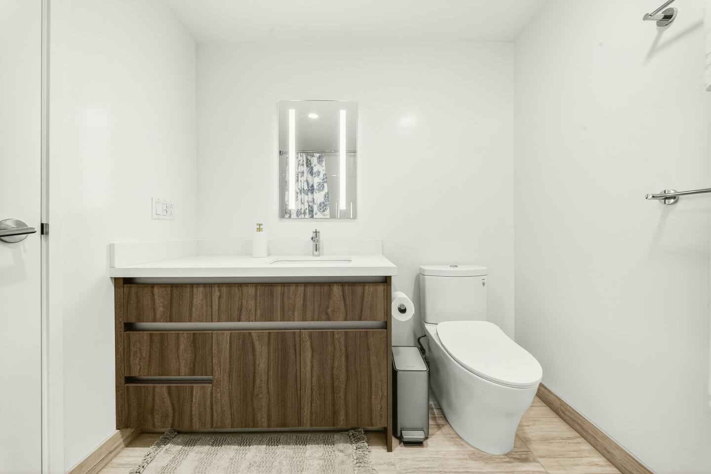 High-Rise Retreat | Panoramic Ocean & City Views