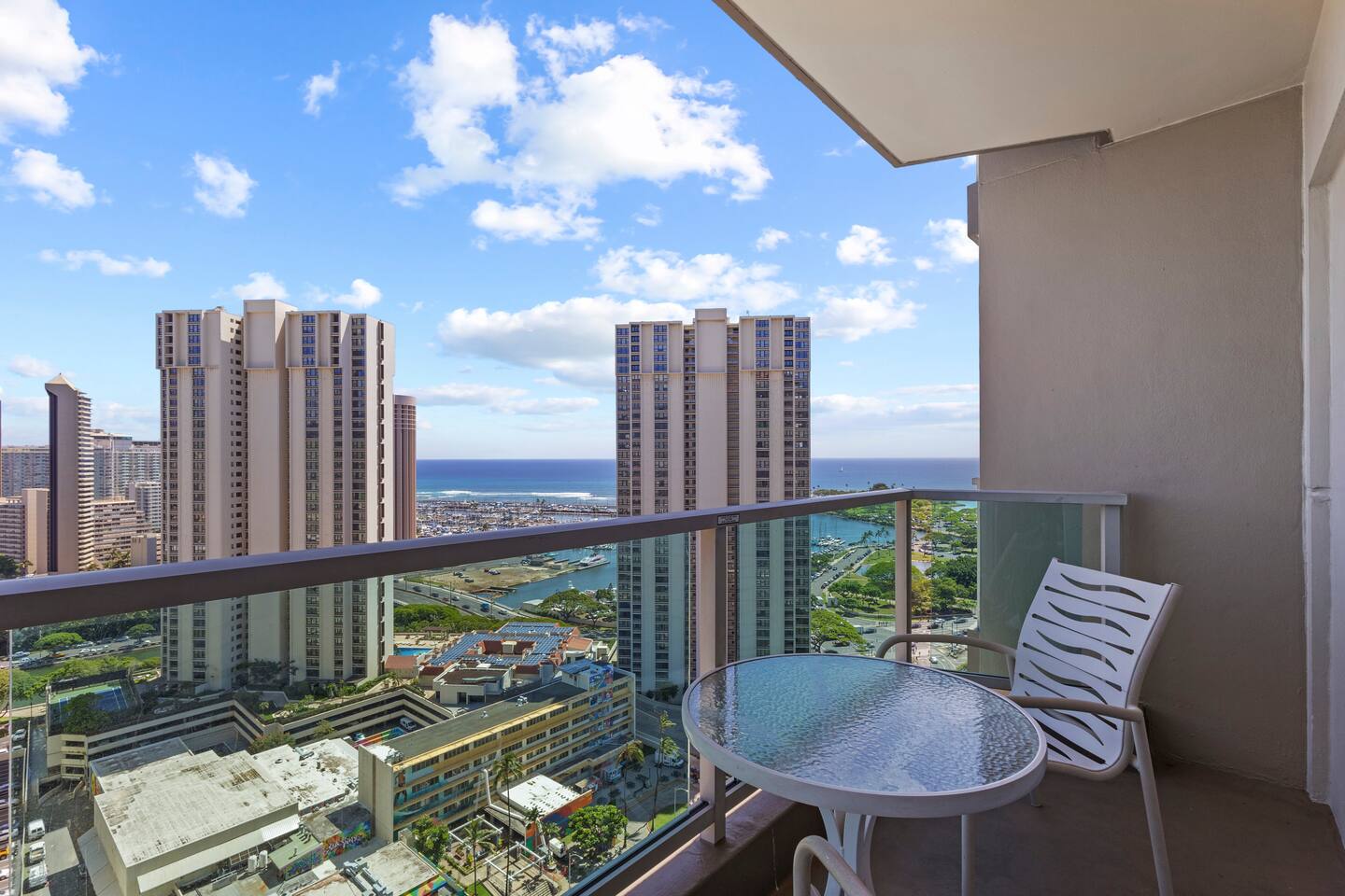 Start your day with fresh coffee and a view of Waikiki's surfing hot spot.