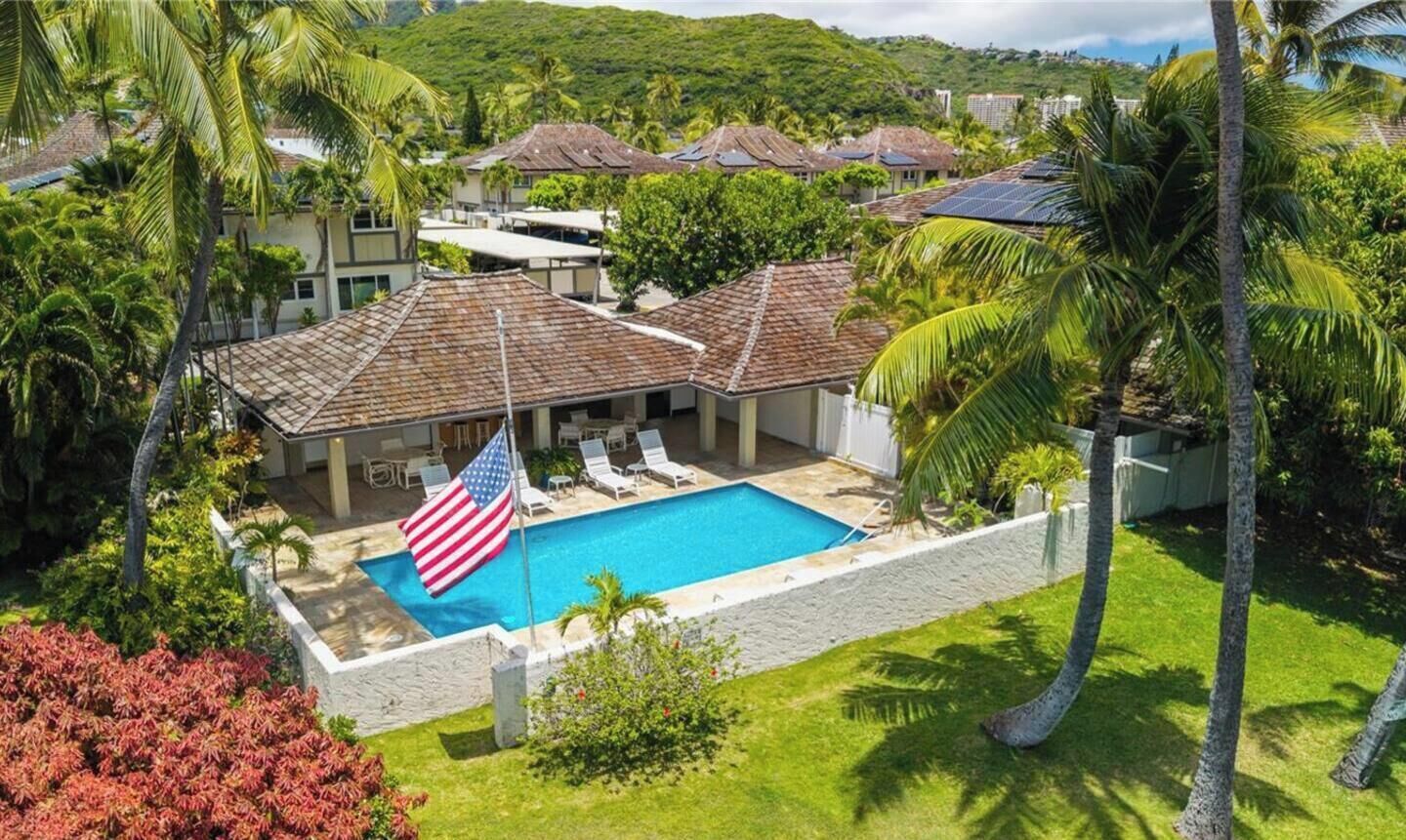 Hawaii Kai Gem | Private Dock, AC, Pool