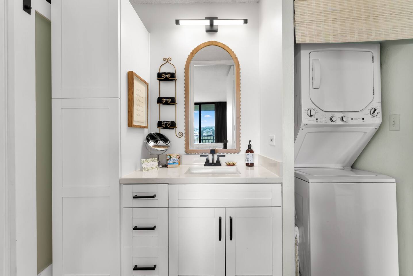 Sunlit Retreat | Views, Full Kitchen, W/D