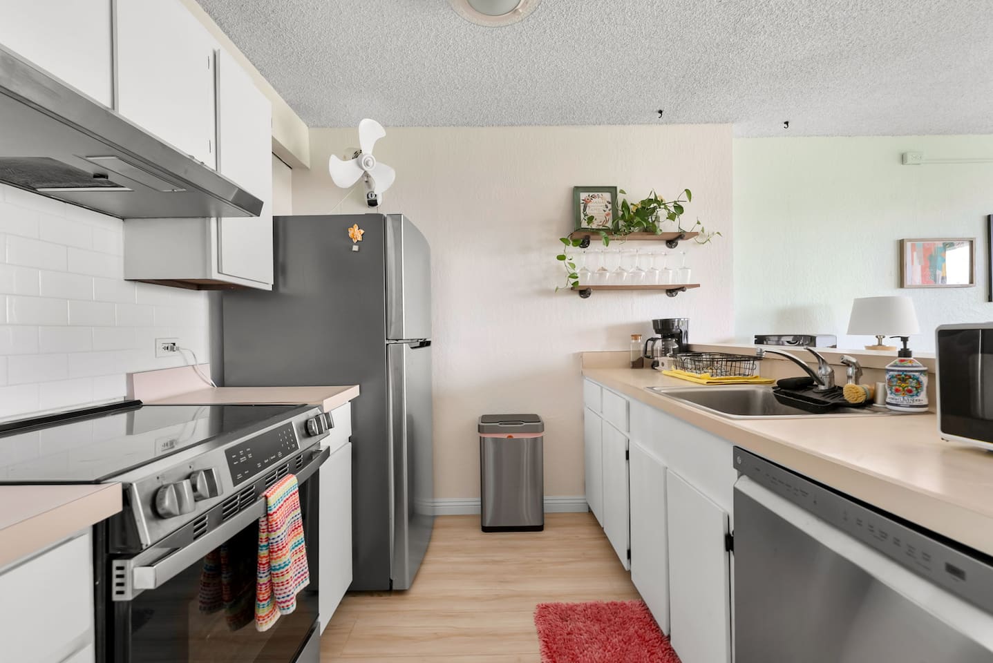 Sunlit Retreat | Views, Full Kitchen, W/D