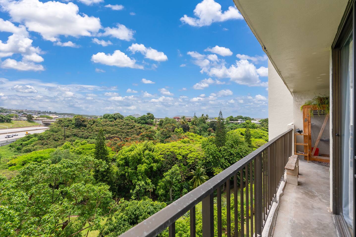 Sunlit Retreat | Views, Full Kitchen, W/D