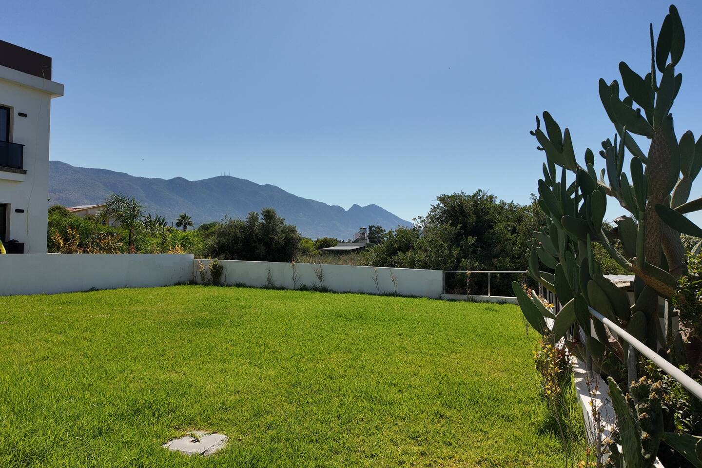 Modern 2BR Apartment in Kyrenia w/ Private Garden