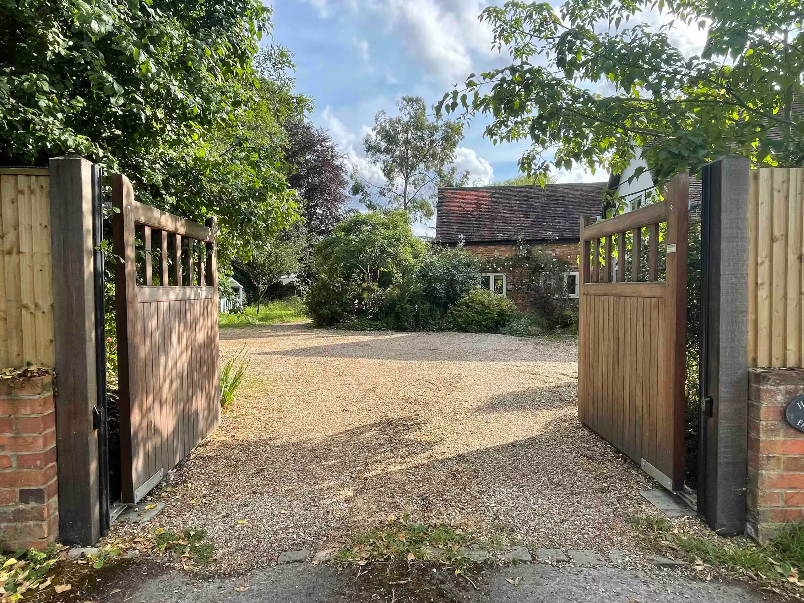 Henley Country Cottage & Adjoining Loft with AC