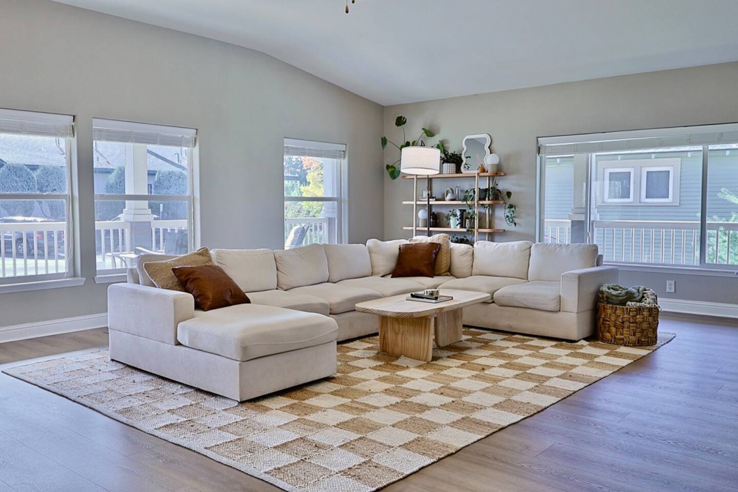 Happy's Hideaway | Downtown | Hot Tub | Sleeps 12