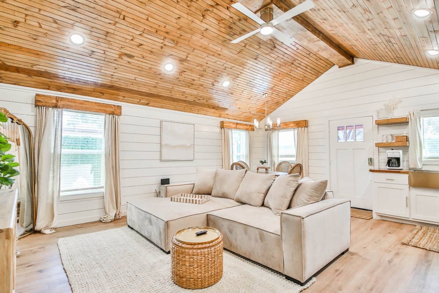The Tenley - 1BR Cottage - with private entrance