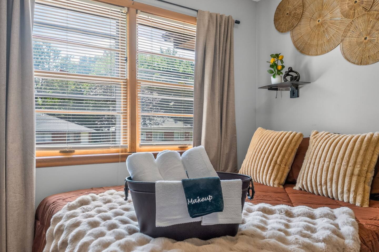 Our Groovy Getaway in Independence|sleeps4