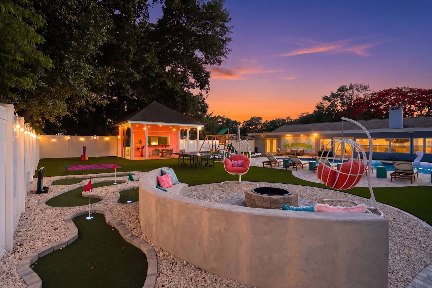 Sleeps 24! Pickleball, Htd Pool, Putt Putt & More!