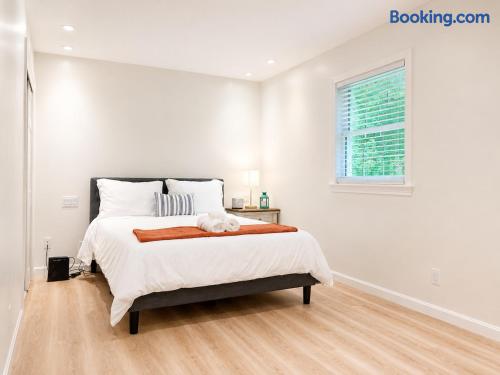 Outerlincoln Retreat | 3BR/2.5BA Newburgh Home