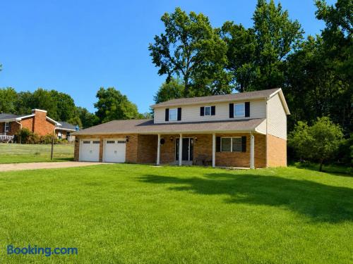 Outerlincoln Retreat | 3BR/2.5BA Newburgh Home
