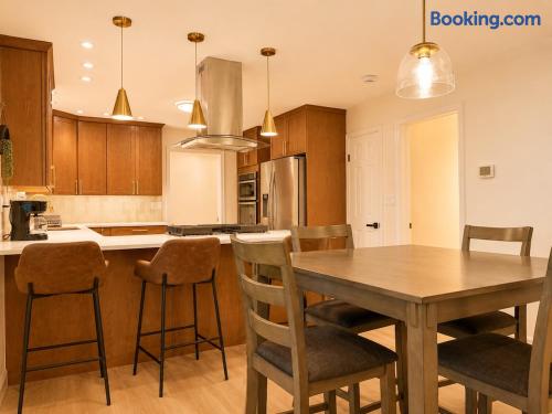 Outerlincoln Retreat | 3BR/2.5BA Newburgh Home
