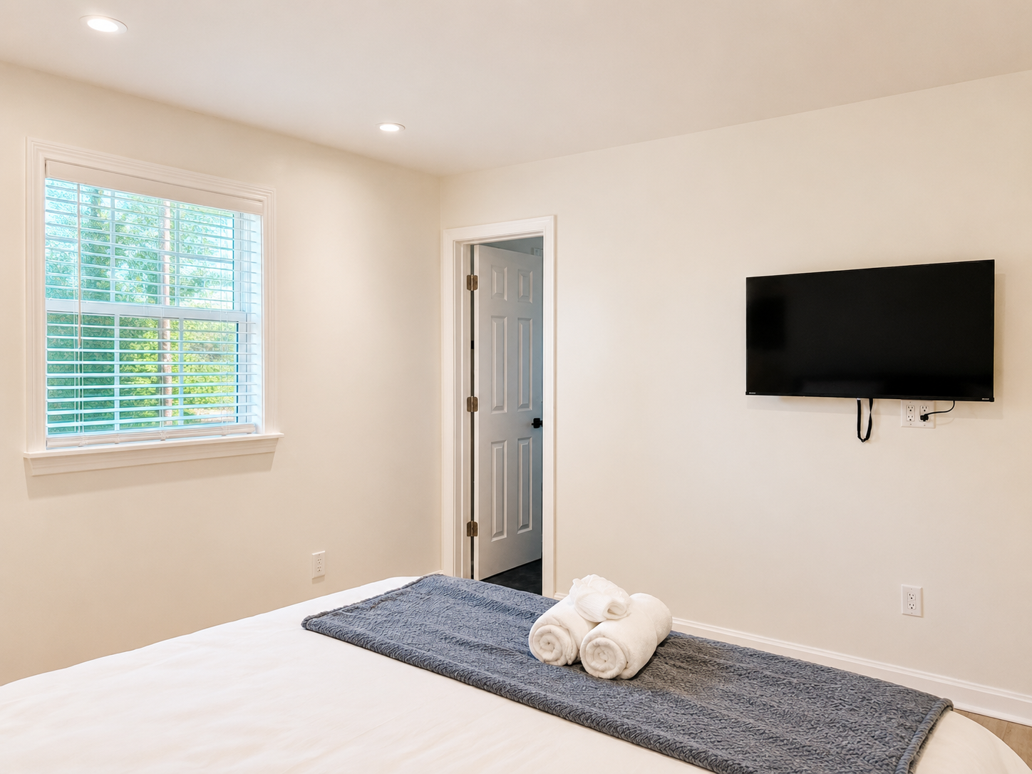 Outerlincoln Retreat | 3BR/2.5BA Newburgh Home