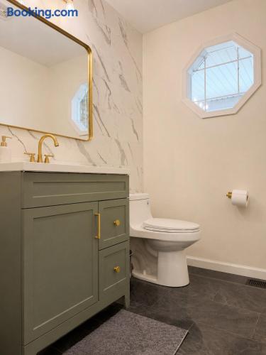 Outerlincoln Retreat | 3BR/2.5BA Newburgh Home
