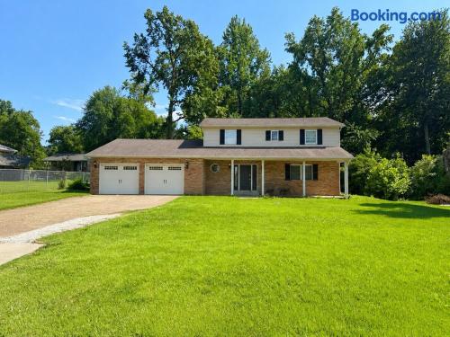 Outerlincoln Retreat | 3BR/2.5BA Newburgh Home