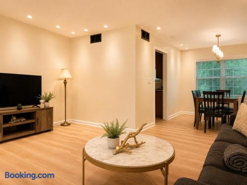 Outerlincoln Retreat | 3BR/2.5BA Newburgh Home