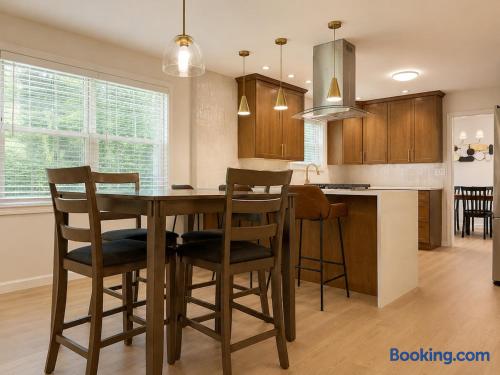 Outerlincoln Retreat | 3BR/2.5BA Newburgh Home